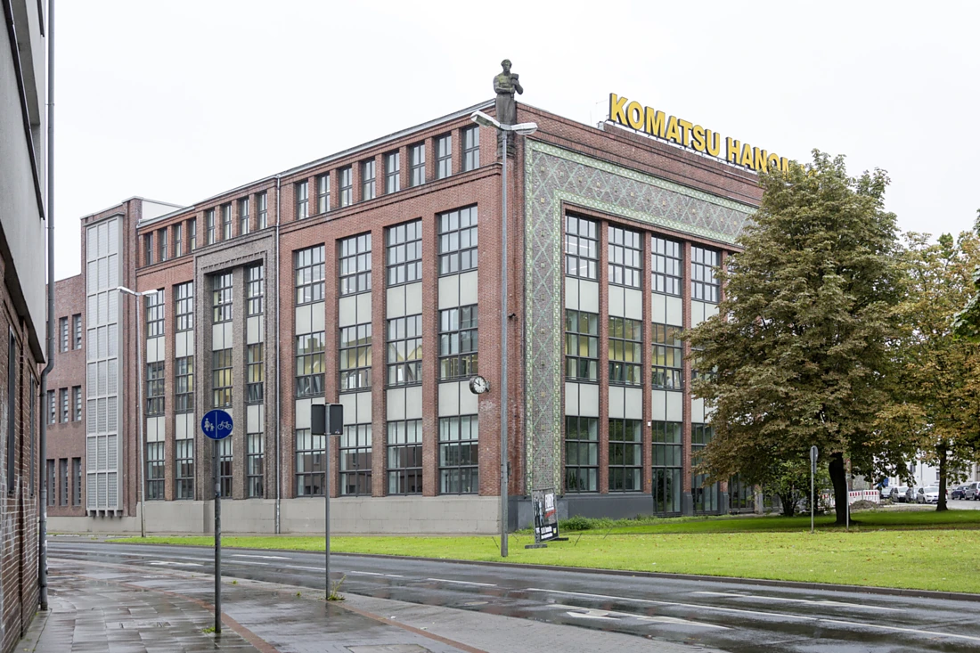 The Hanomag works in Hanover is a striking redbrick ensemble and an impressive example of German industrial architecture in the early 20th century. Photo: Jörg Hempel<br />