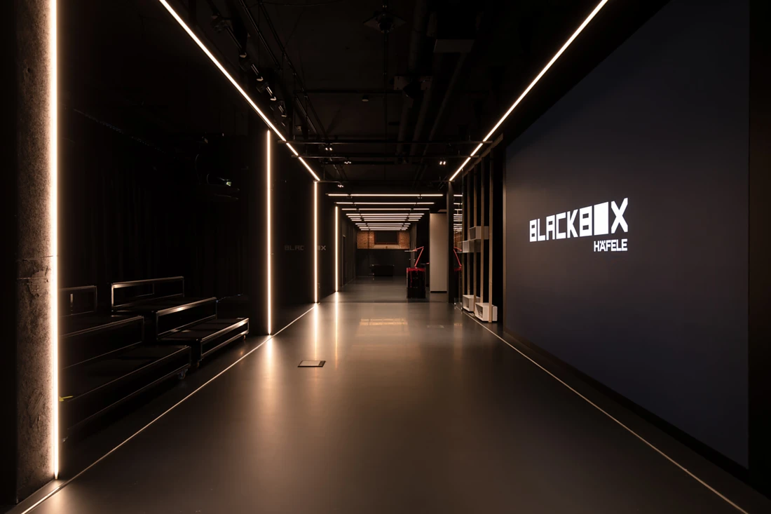 <p><span>Die Blackbox ist der neue Showroom und die neue Kreativ-Werkstatt von H&auml;fele im Stuttgarter R&ouml;merkastell, einem angesagten Kreativ- und Medienareal in der Baden-W&uuml;rttembergischen Landeshauptstadt. Foto: H&auml;fele</span><span></span></p>