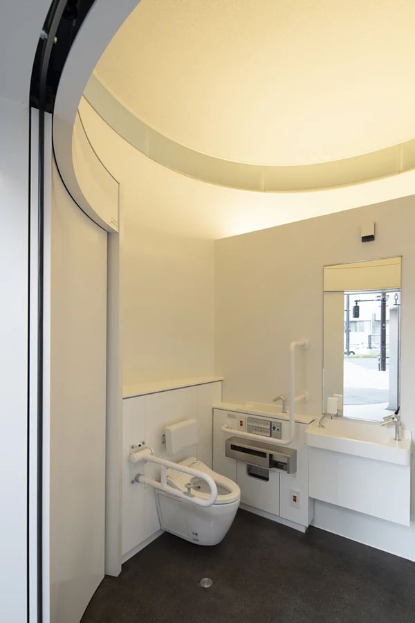 <p>The very spacious toilets are designed to be especially accessible to everyone, even the elderly and small children. Toyo Ito&rsquo;s project also features WASHLET. Photo: TOTO LTD.</p>